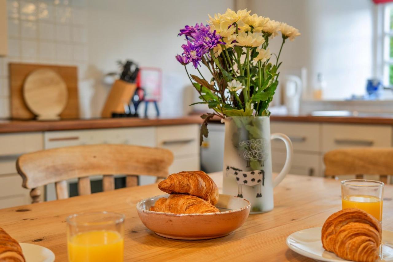 Finest Retreats - Forge Cottage Padstow Eksteriør bilde