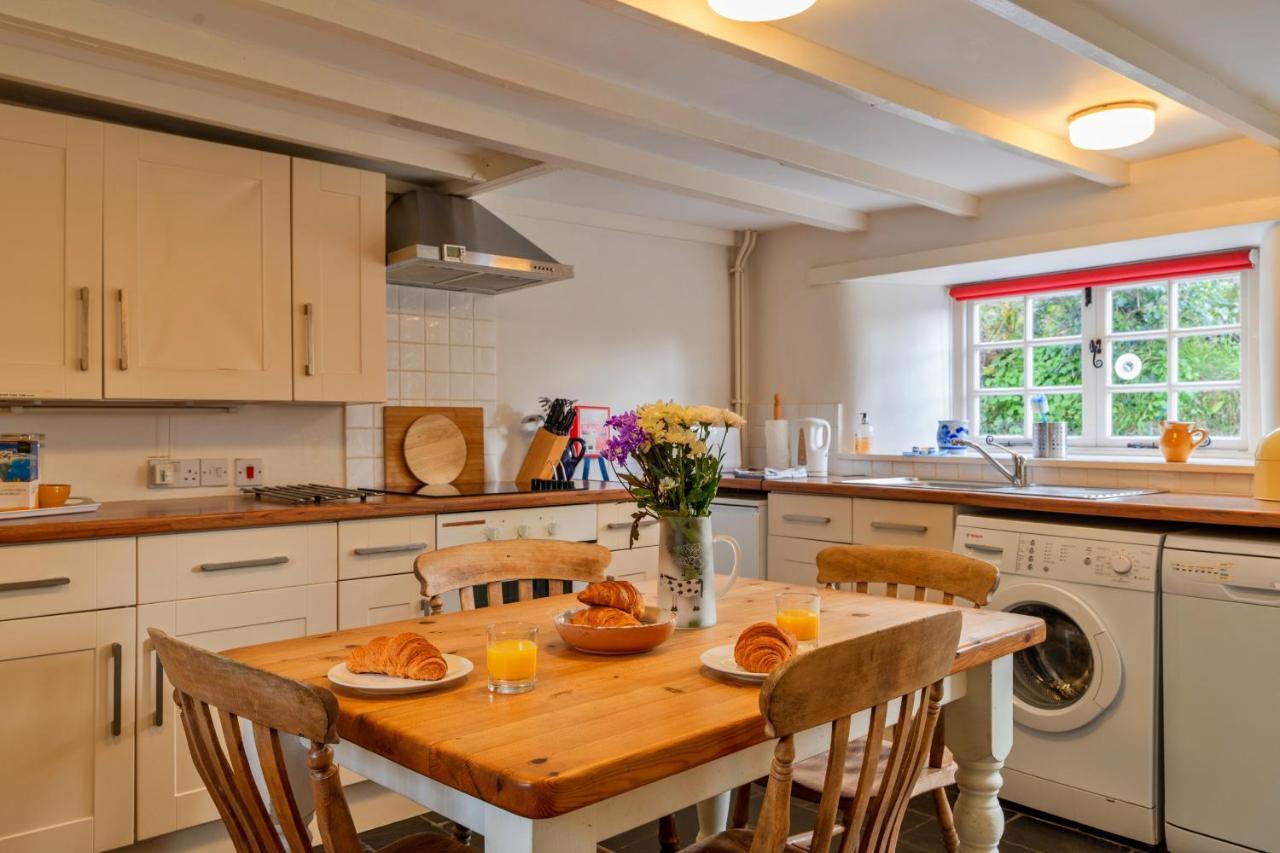 Finest Retreats - Forge Cottage Padstow Eksteriør bilde